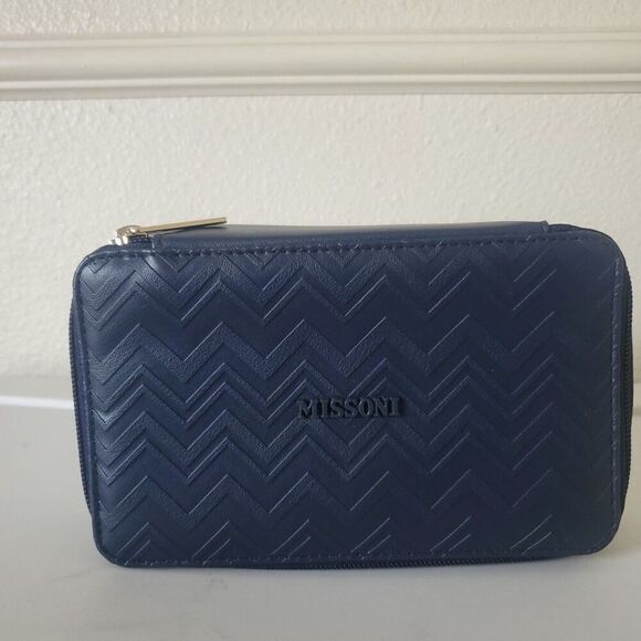 Missoni Handbags - Missoni Delta One Travel Amenity Kit Collectible Souvenir Trip Bag New